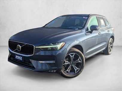 Used 2022 Volvo XC60 B5 Momentum w/ Advanced Package
