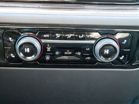 Used 2023 Chevrolet Silverado 1500 LT image 20