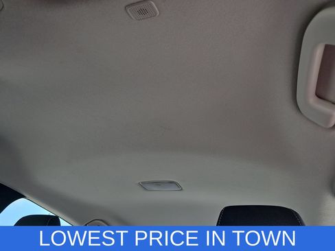 Used 2025 Toyota Corolla LE FWD image 27