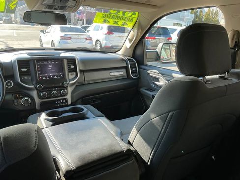 Used 2019 RAM 1500 Big Horn AWD/4WD image 18
