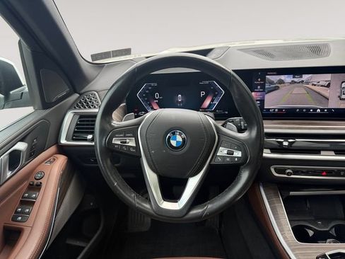 Used 2025 BMW X5 xDrive50e w/ Premium Package AWD/4WD image 12