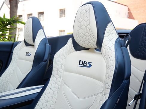 Used 2020 Aston Martin DBS Superleggera Volante RWD image 5