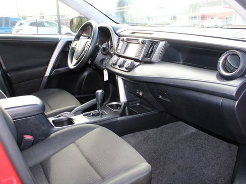 Used 2016 Toyota RAV4 LE image 15