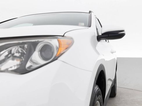 Used 2015 Toyota RAV4 XLE AWD/4WD image 12