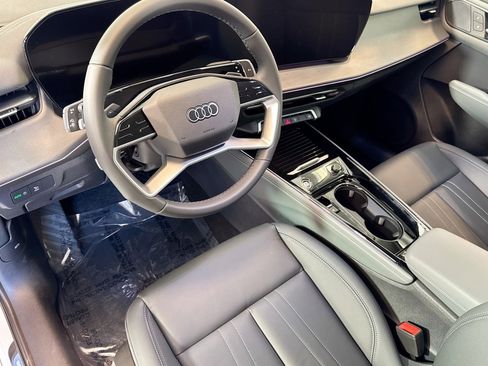 New 2026 Audi Q3 quattro 2.0T AWD/4WD image 9