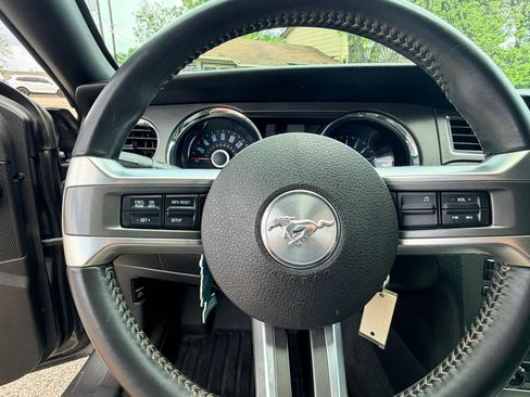 Used 2014 Ford Mustang Coupe image 10