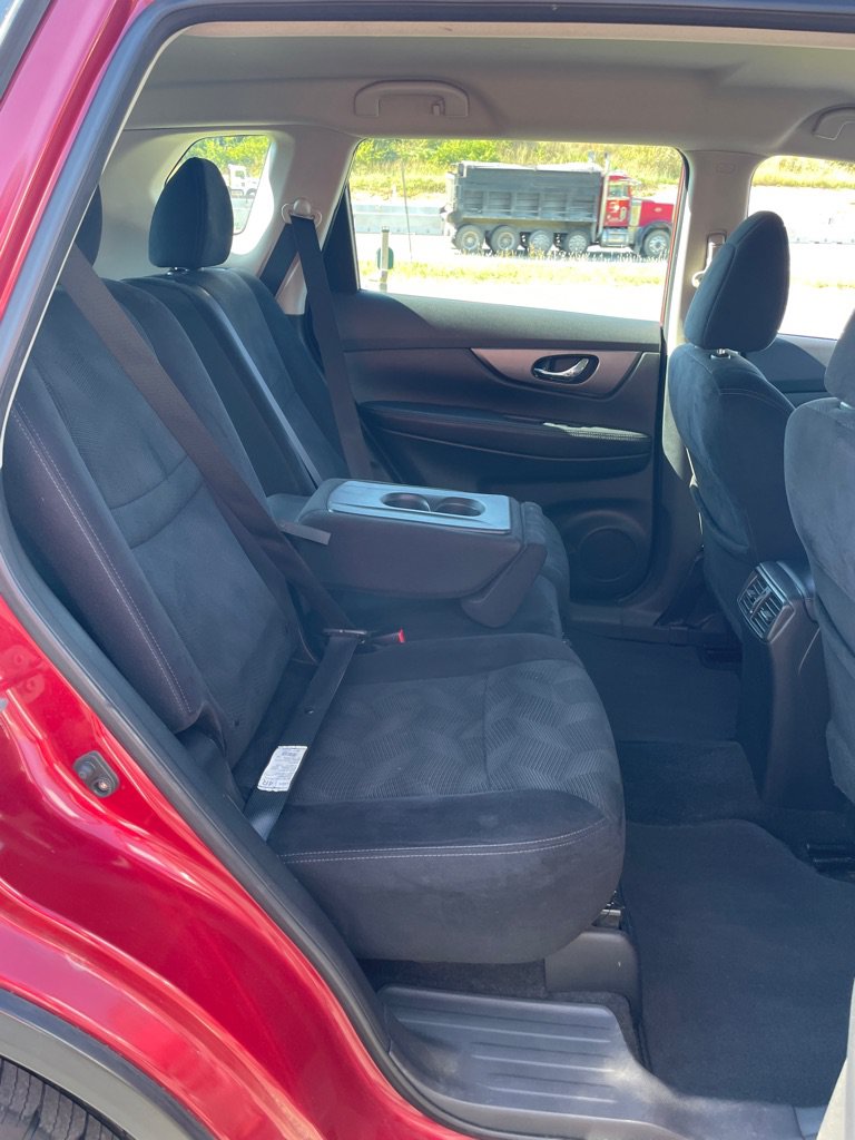 Used 2014 Nissan Rogue S AWD/4WD image 20