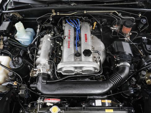 Used 1997 MAZDA MX-5 Miata RWD image 27