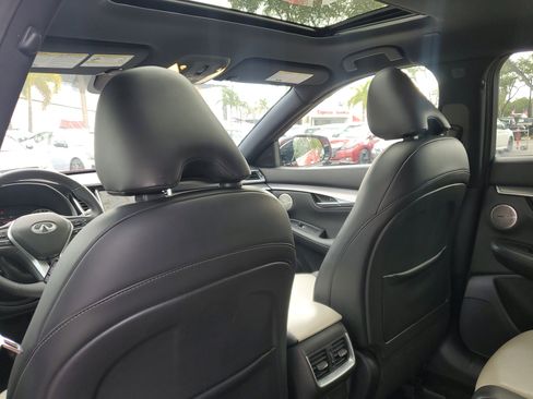 Used 2022 INFINITI QX55 Essential w/ Proassist Package image 15