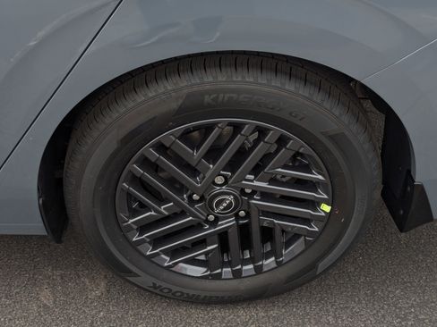 New 2026 Nissan Sentra SV w/ SV Convenience Package image 7