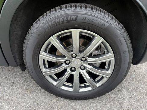 Used 2019 Cadillac XT4 Premium Luxury w/ Cold Weather Package FWD image 12