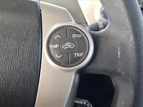 Used 2014 Toyota Prius V Three image 12