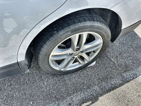 Certified 2020 Chevrolet Equinox Premier FWD image 4