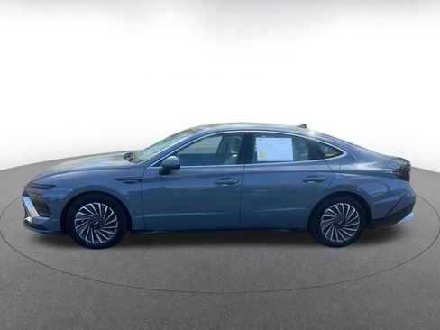 Used 2025 Hyundai Sonata SEL FWD image 9