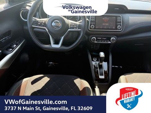 Used 2020 Nissan Kicks SR image 14