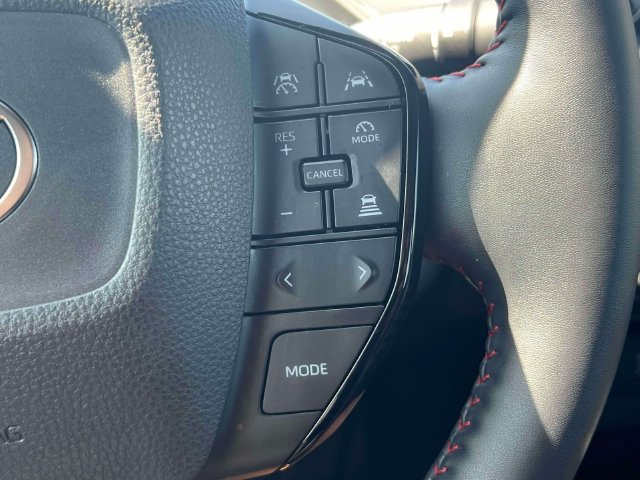 Used 2026 Toyota Prius Plug-In Hybrid FWD image 21