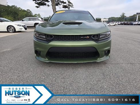 Used 2019 Dodge Charger Scat Pack w/ Dynamics Package RWD image 3