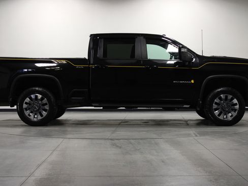 Used 2023 Chevrolet Silverado 2500 LTZ w/ Carhartt Edition image 3