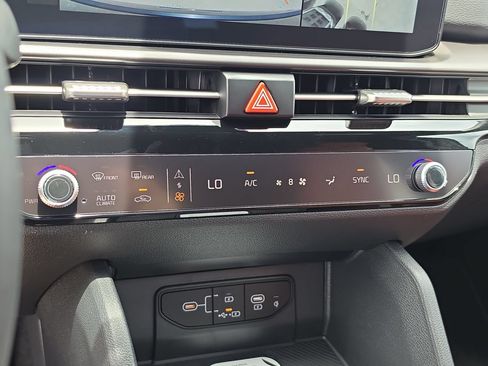 New 2026 Kia Sportage SX FWD image 26