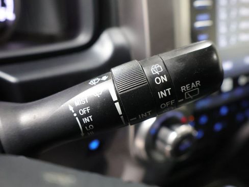 Used 2023 Toyota 4Runner Limited AWD/4WD image 39
