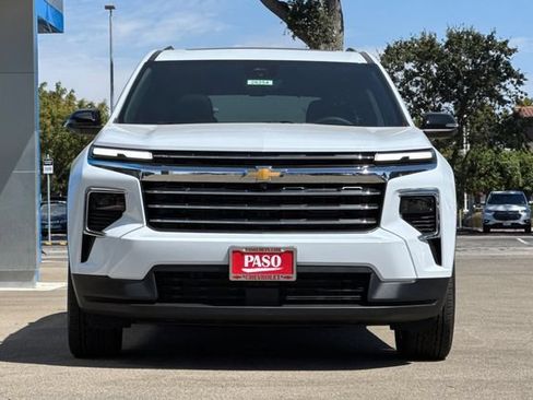 New 2026 Chevrolet Traverse LT w/ Sun and Wheel Package FWD image 15