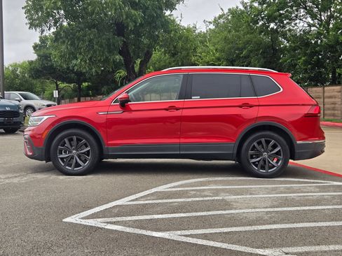 Used 2022 Volkswagen Tiguan SE FWD image 6