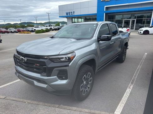 Used 2024 Chevrolet Colorado Z71 w/ Z71 Convenience Package 2 AWD/4WD image 2