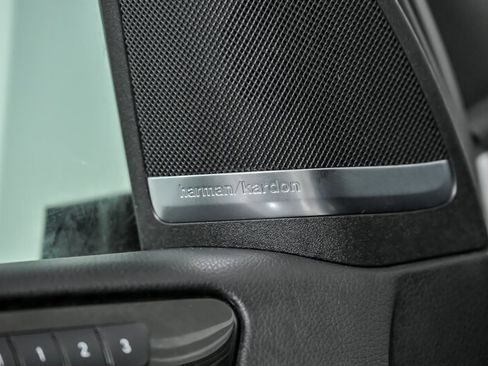 Used 2017 Mercedes-Benz GLS 550 4MATIC image 16