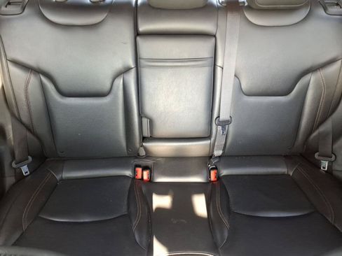 Used 2019 Jeep Compass Limited FWD image 24