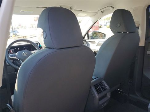 Used 2025 Volkswagen Tiguan S image 13