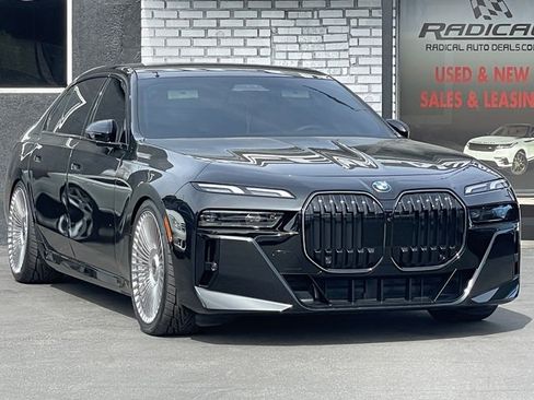 Used 2025 BMW 740i RWD image 2