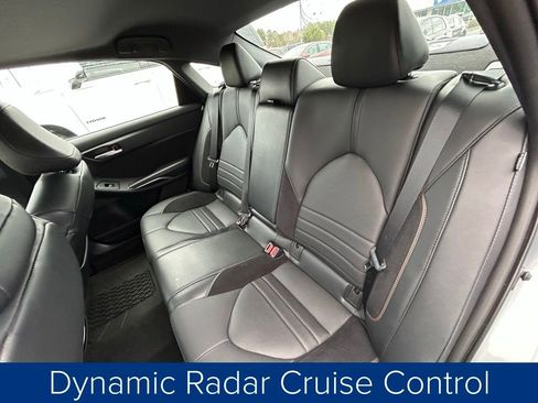 Used 2021 Toyota Avalon Touring image 17