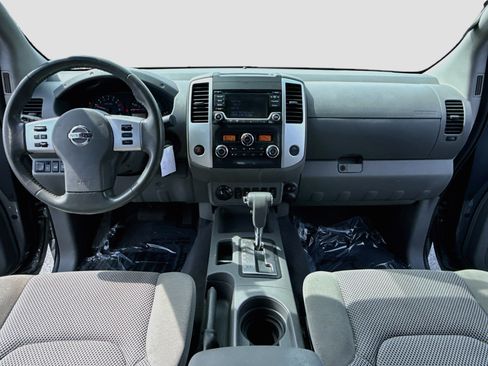 Used 2018 Nissan Frontier SV w/ Value Truck Package AWD/4WD image 14