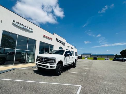 Used 2024 Ford F250 Platinum w/ Tremor Off-Road Package AWD/4WD image 36