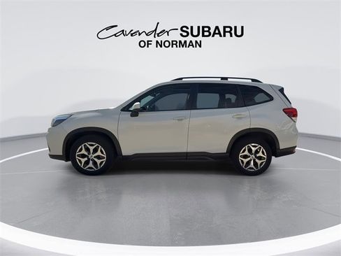 Used 2020 Subaru Forester Premium image 5