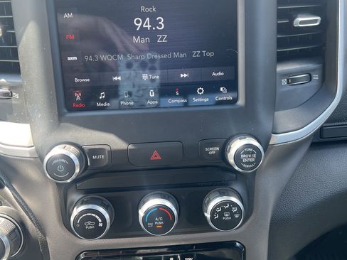Used 2019 RAM 1500 Big Horn AWD/4WD image 18