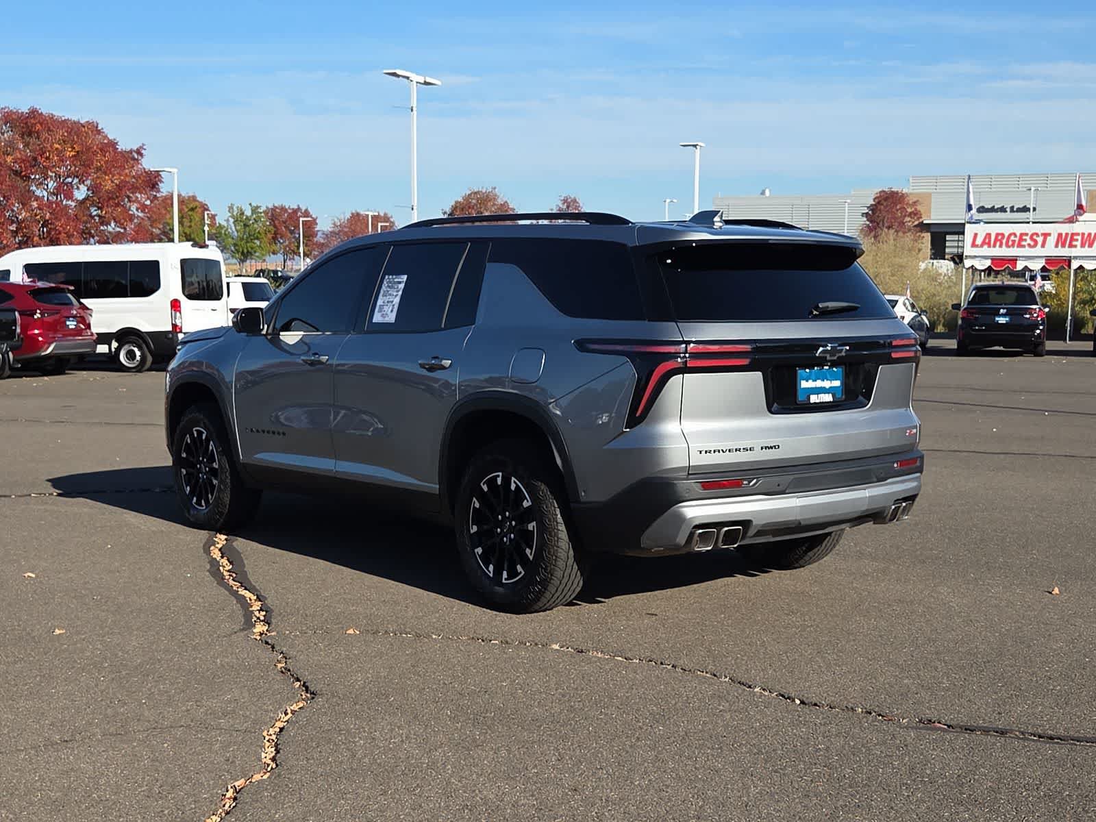 Used 2026 Chevrolet Traverse Z71 w/ Enhanced Driving Package AWD/4WD image 12