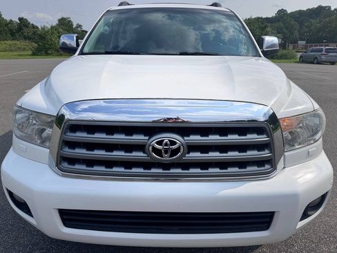 Used 2010 Toyota Sequoia Limited AWD/4WD image 2