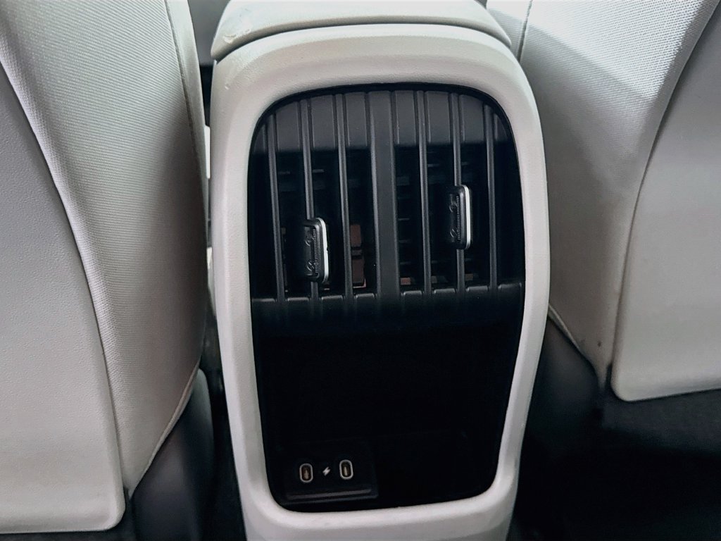 Used 2024 Hyundai Kona SEL AWD/4WD image 24