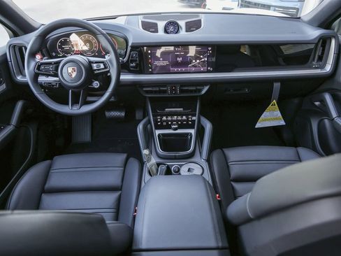 Certified 2026 Porsche Cayenne Coupe AWD/4WD image 33