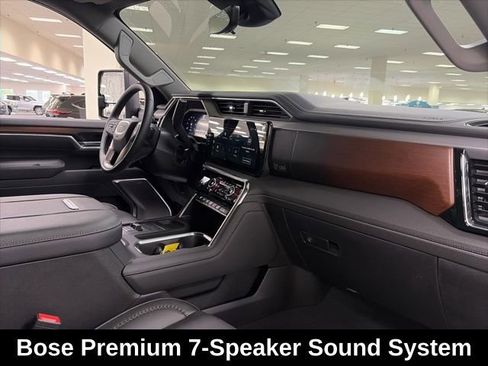 Used 2026 GMC Sierra 2500 Denali w/ Technology Package AWD/4WD image 9