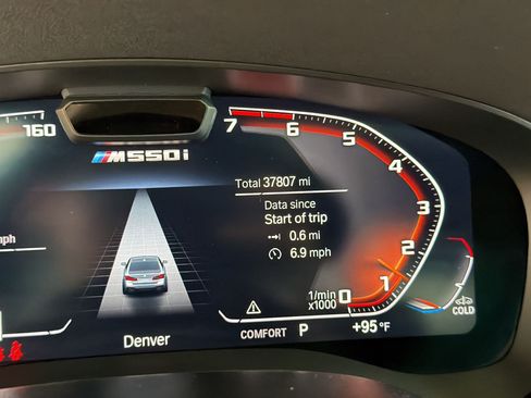 Used 2023 BMW M550i xDrive w/ Executive Package AWD/4WD image 23