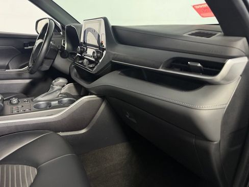 Used 2023 Toyota Highlander XSE AWD/4WD image 33
