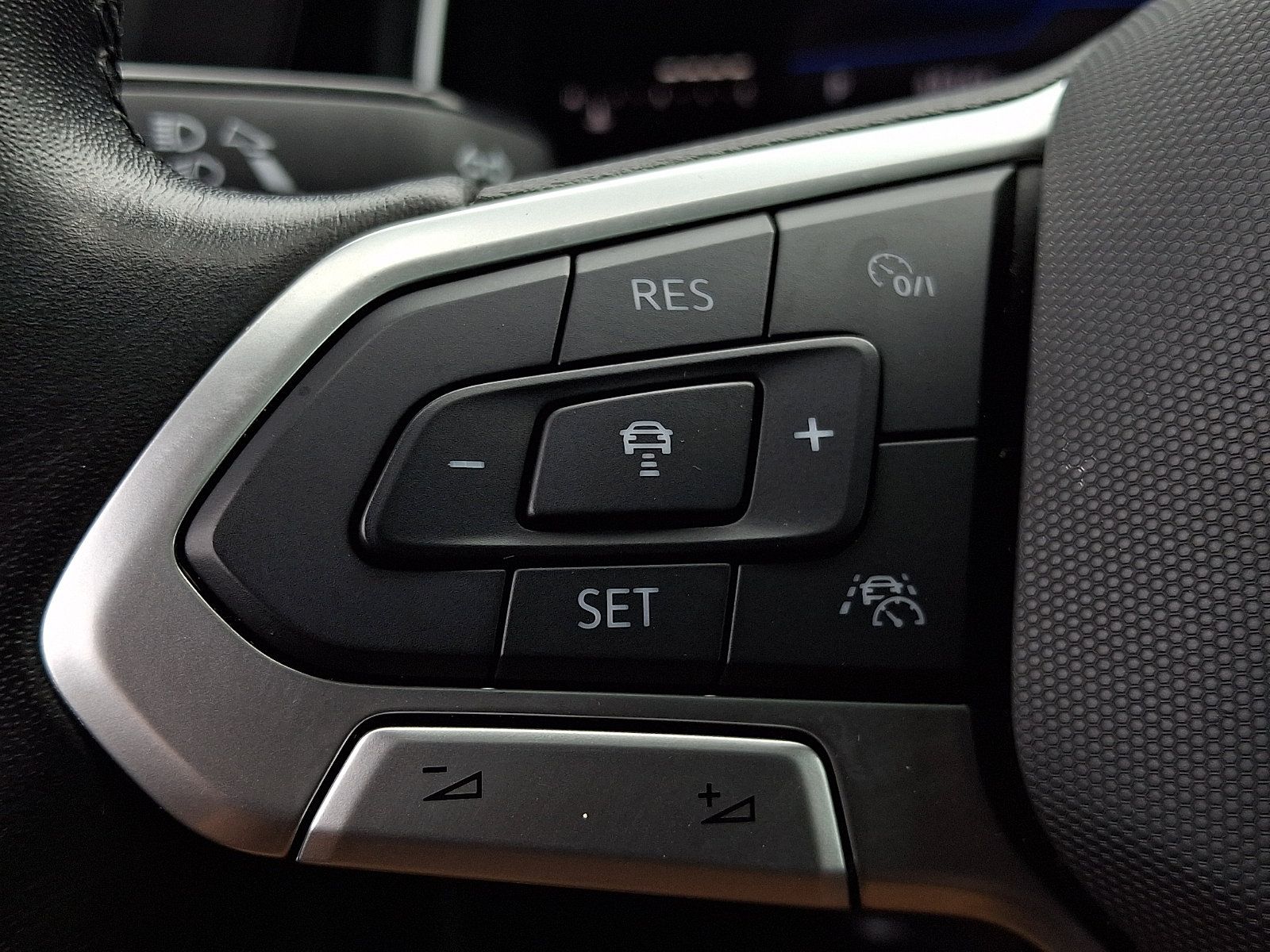 Used 2024 Volkswagen Jetta SE FWD image 21