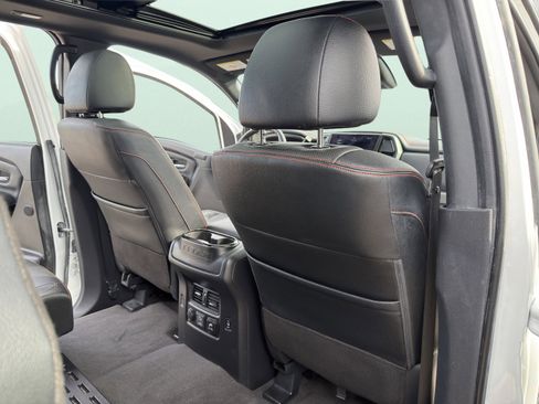 Used 2021 Nissan Titan PRO-4X w/ Pro-4x Convenience Package image 32