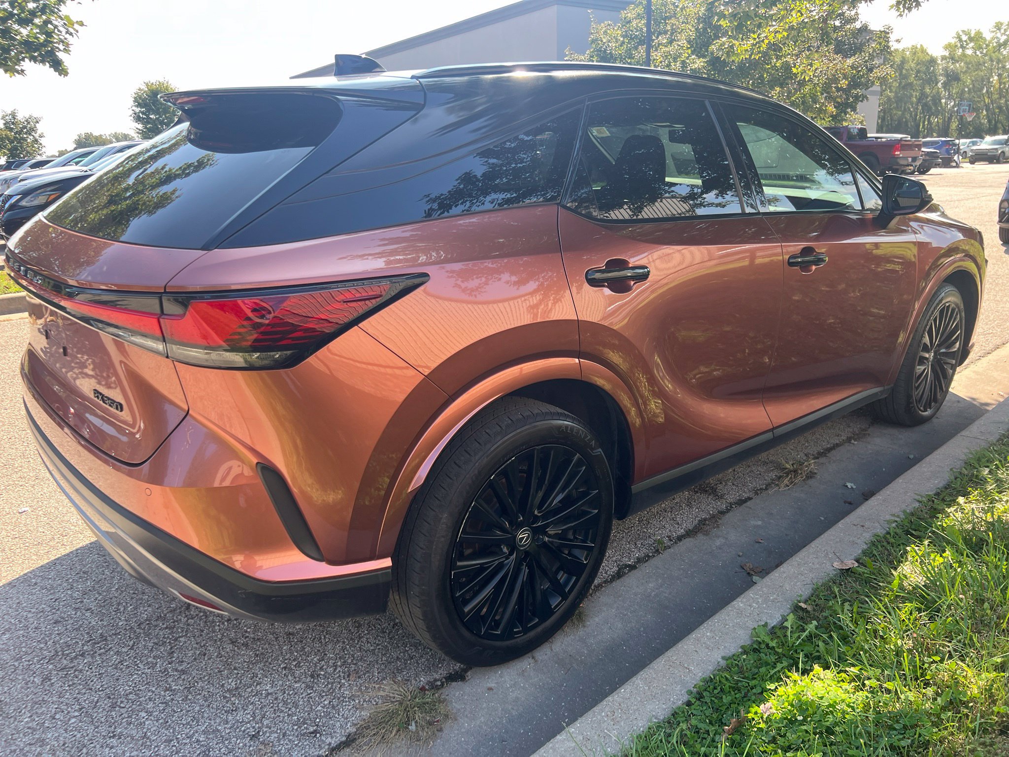 Used 2023 Lexus RX 350 FWD w/ Accessory Package (Z1) image 5