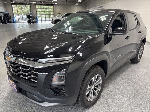 New 2026 Chevrolet Equinox LT w/ Convenience Package II image 3