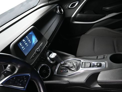 Used 2018 Chevrolet Camaro LT w/ RS Package image 20