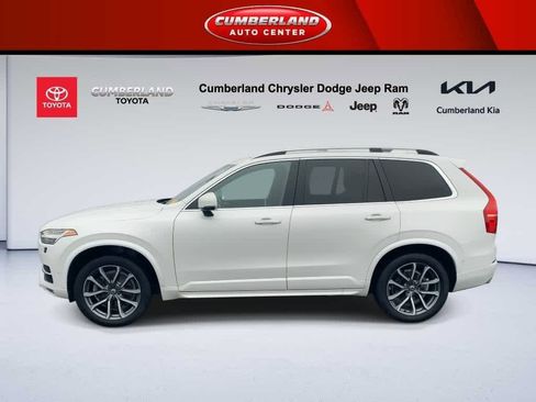Used 2017 Volvo XC90 T6 Momentum w/ Vision Package image 5