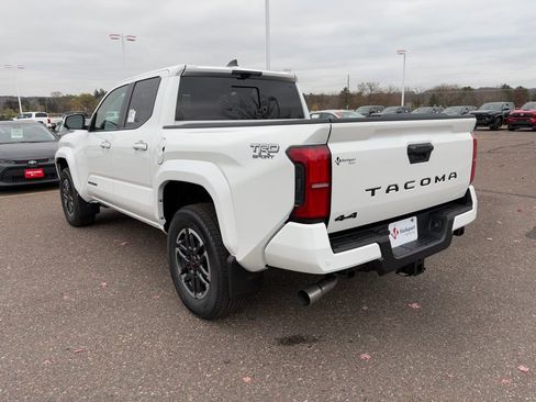 New 2025 Toyota Tacoma TRD Sport image 3